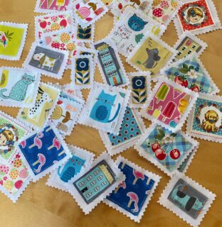 I have my stamps ready for the stamp swop organised by @sarahashfordstudio at the Festival of Quilts. In fact these are the ones I made for last year and I never got to use them as I was so busy teaching. Hopefully I will have better luck this year. Looking forward to catching up with everyone very soon.
@thefestivalofquilts