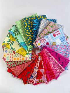 Of course you have to go shopping while at FOQ and I had to have this gorgeous bundle of fabrics designed by @julianatextile
I need to come up with a quilty plan for them. Any suggestions?