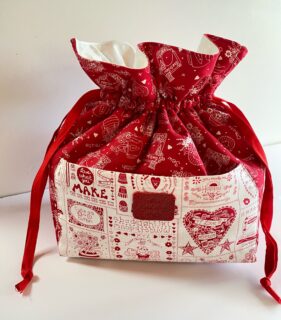 I’m teaching this craft bag workshop on Wednesday evening 6-9pm @stitch_and_knit_brookmanspark There are 2 spaces available. If you would like to join us please contact Stitch and Knit directly.