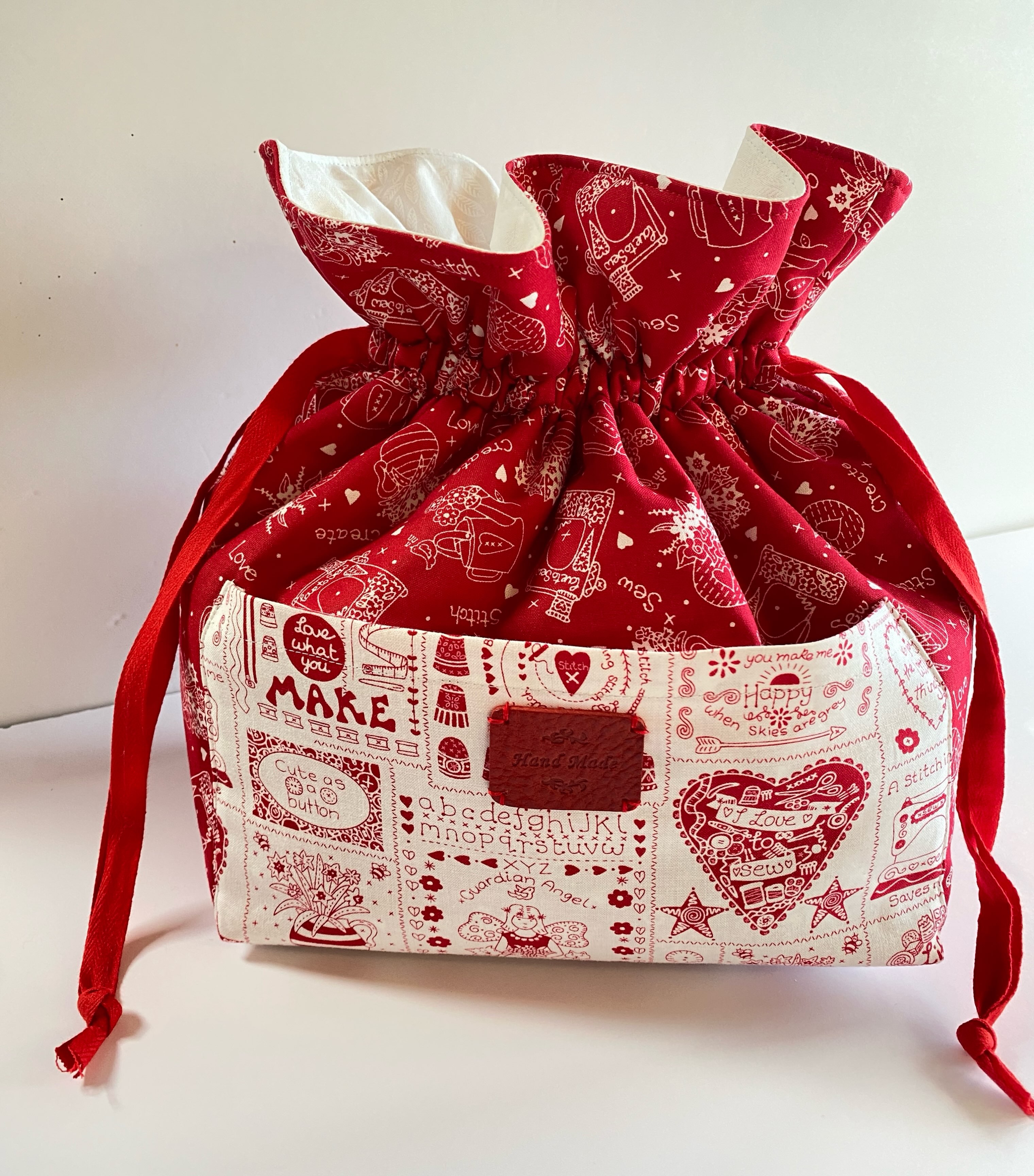 I’m teaching this craft bag workshop on Wednesday evening 6-9pm @stitch_and_knit_brookmanspark There are 2 spaces available. If you would like to join us please contact Stitch and Knit directly.